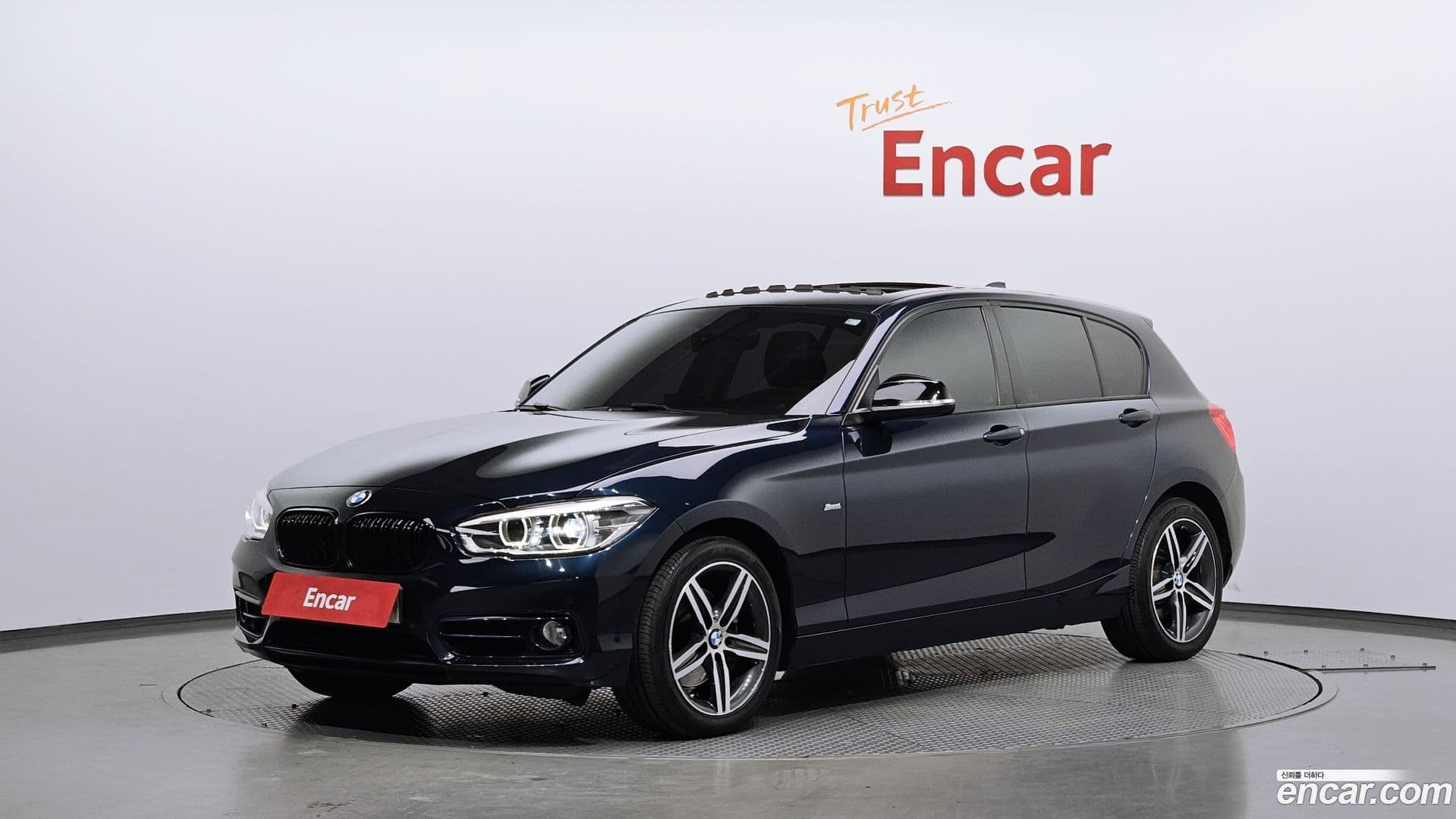 Main__Slider__Photo:1-Series BMW 2016.10-0