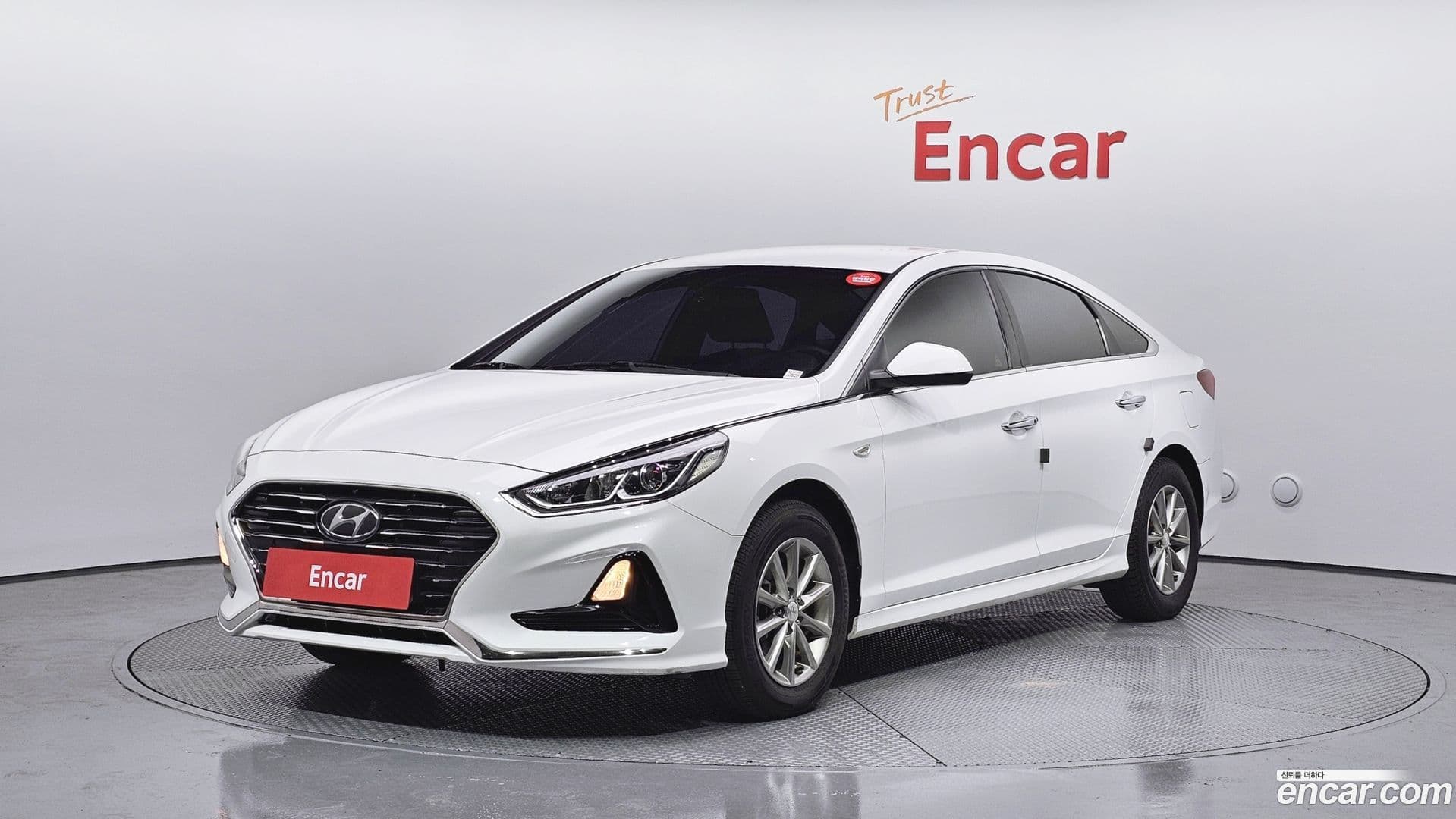 Main__Slider__Photo:Sonata Hyundai 2018.6-0