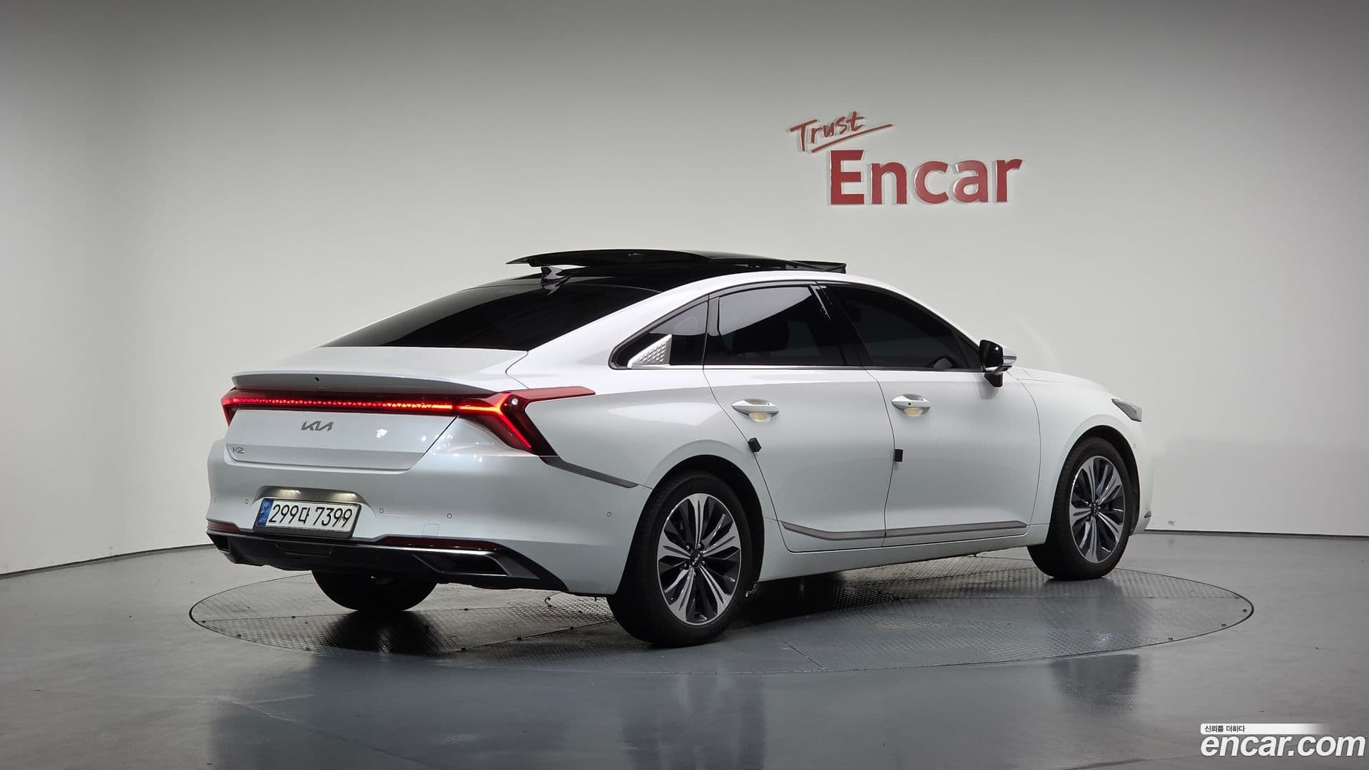 Main__Slider__Photo:K8 Kia 2021.7-0
