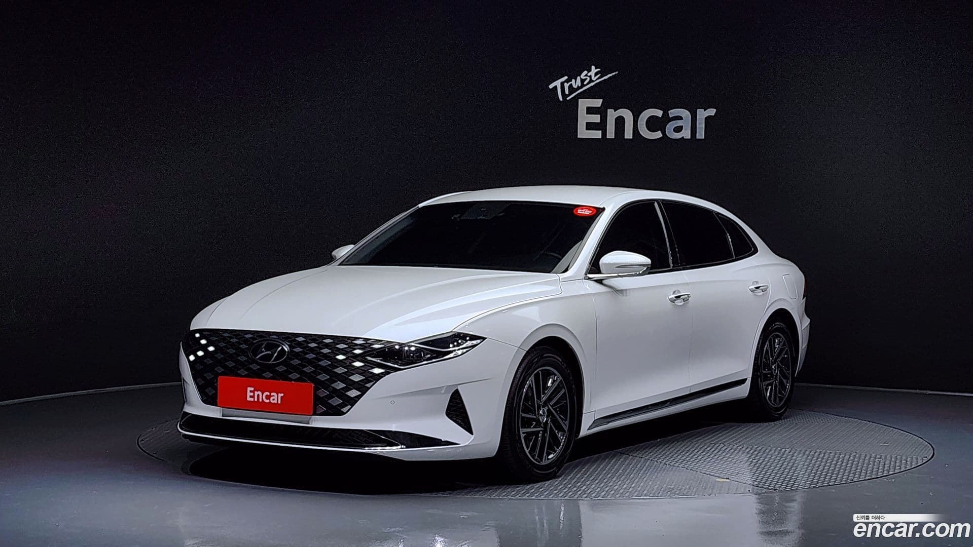 Main__Slider__Photo:Grandeur Hyundai 2020.10-0