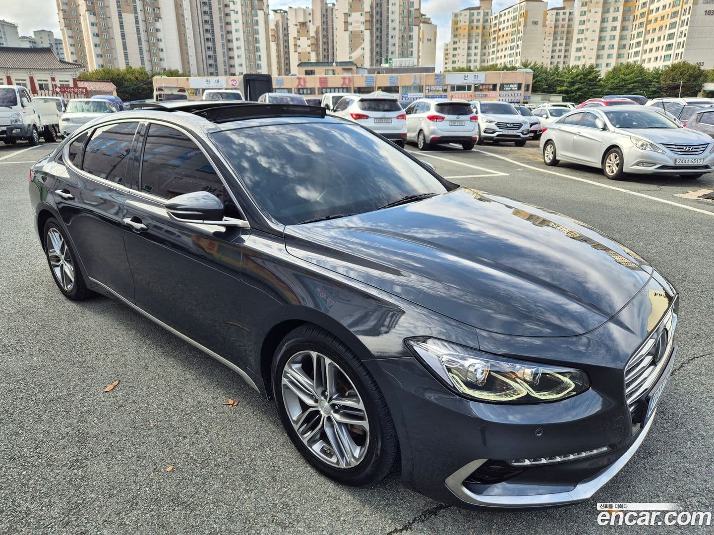 Main__Slider__Photo:Grandeur Hyundai 2017.9-0
