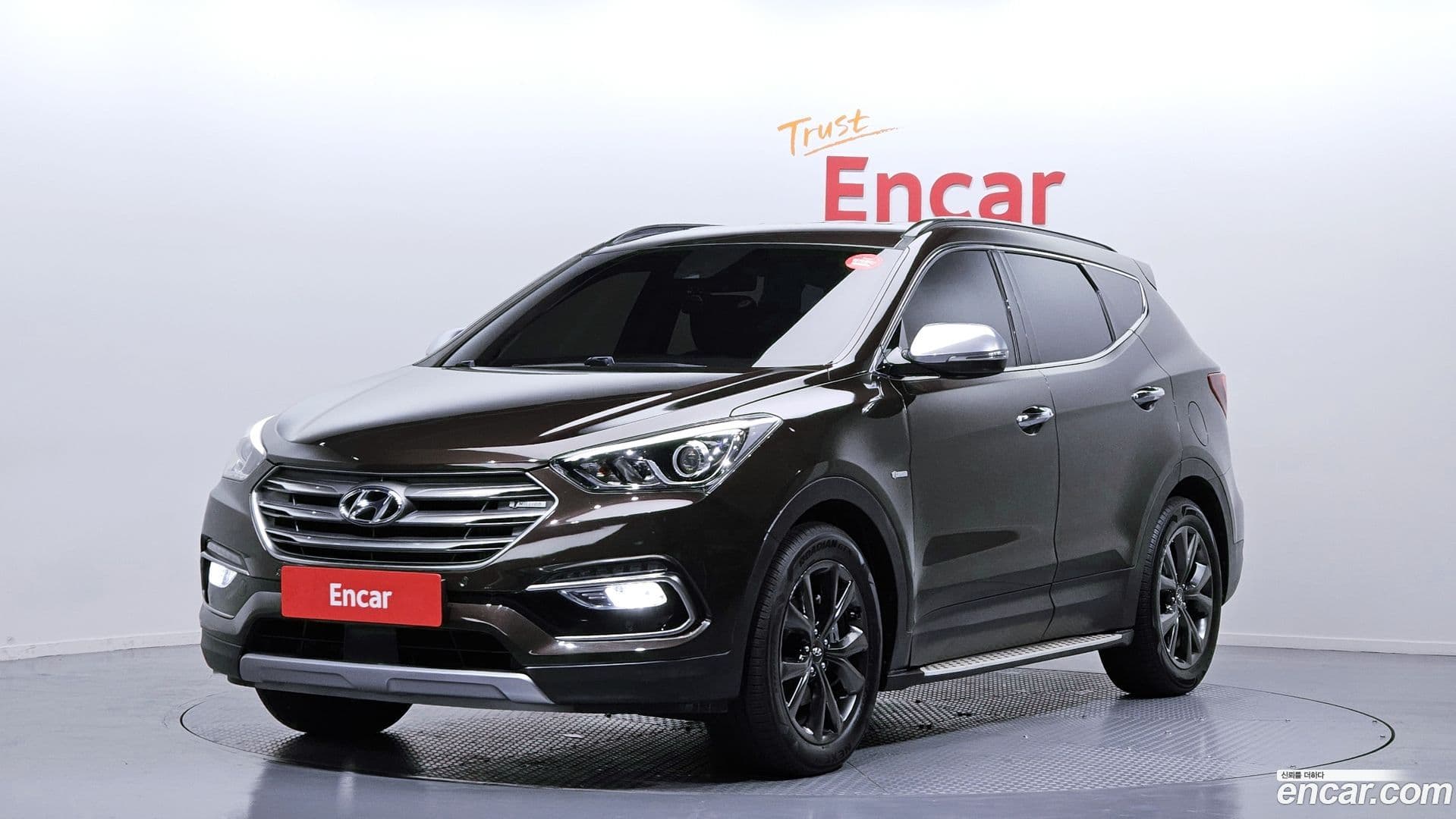Main__Slider__Photo:Santafe Hyundai 2016.9-0