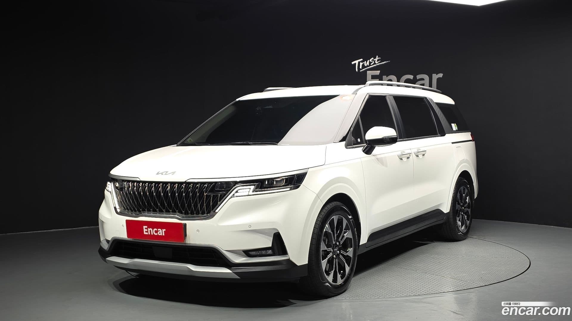 Main__Slider__Photo:Canival Kia 2022.11-0