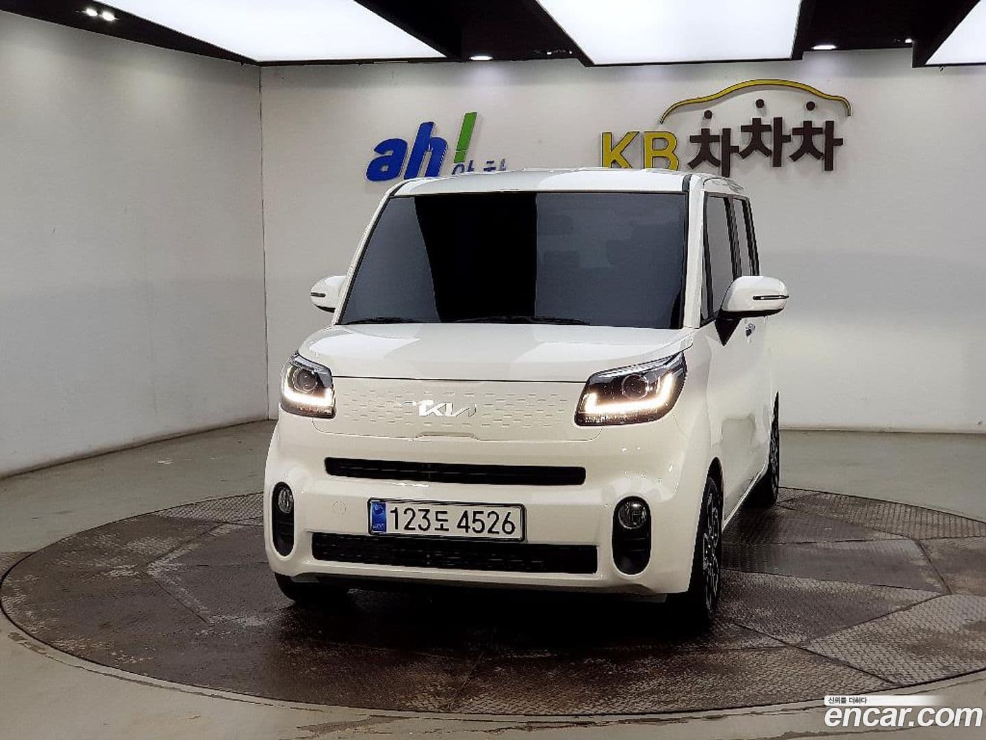 Main__Slider__Photo:RAY Kia 2022.7-0