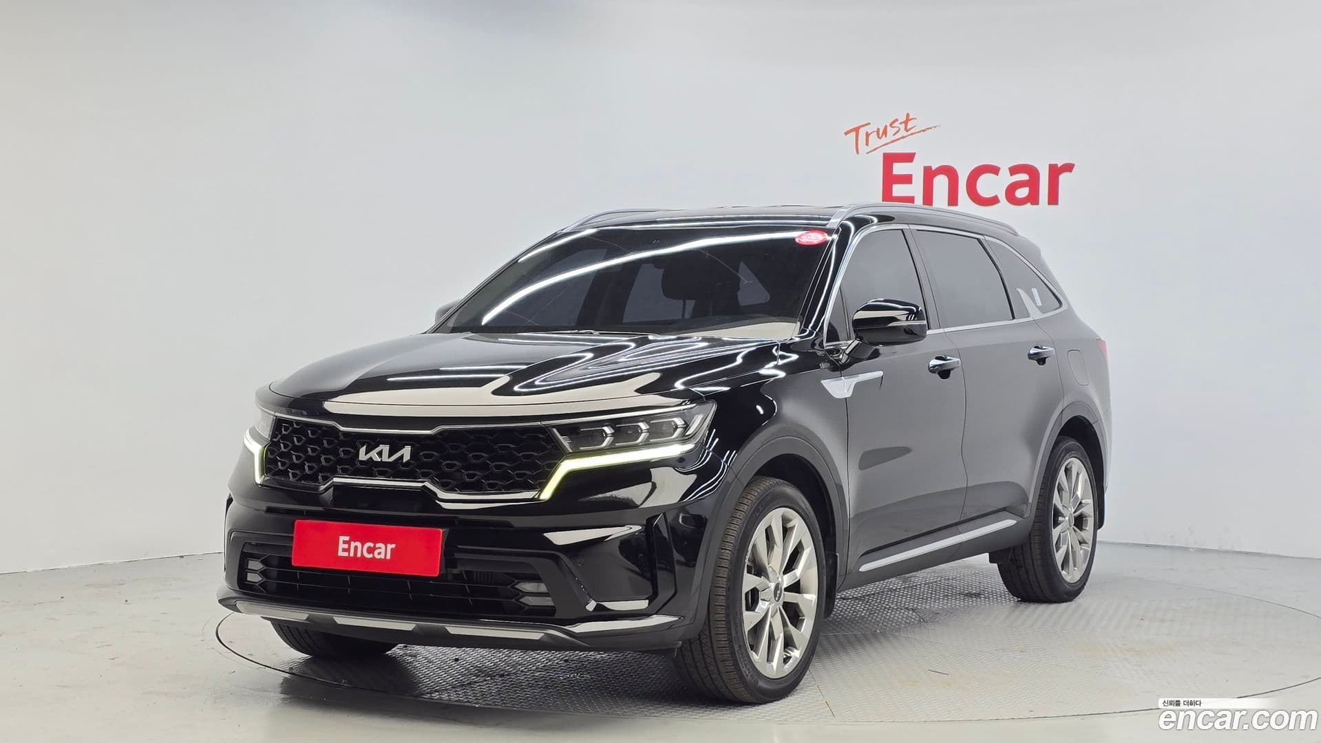 Main__Slider__Photo:Sorento Kia 2022.3-0