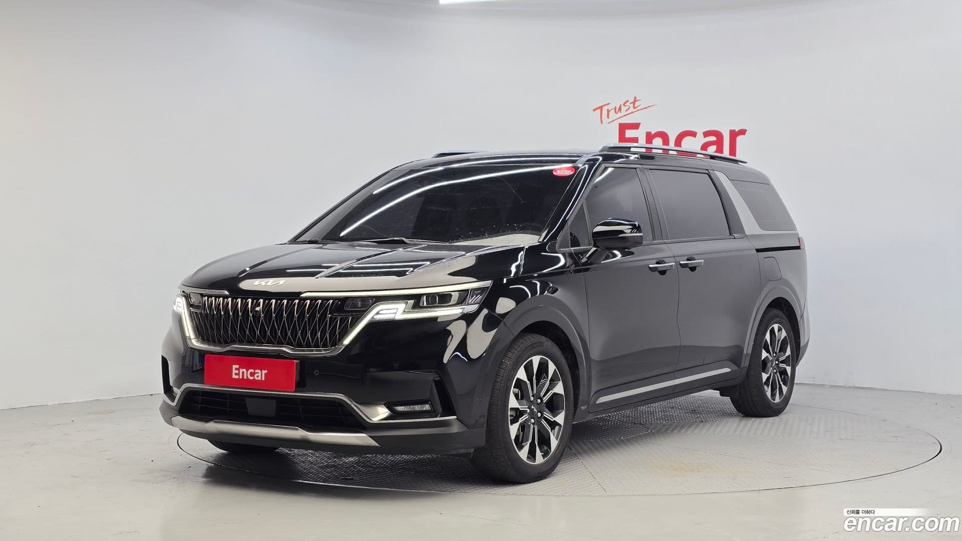 Main__Slider__Photo:Canival Kia 2022.10-0