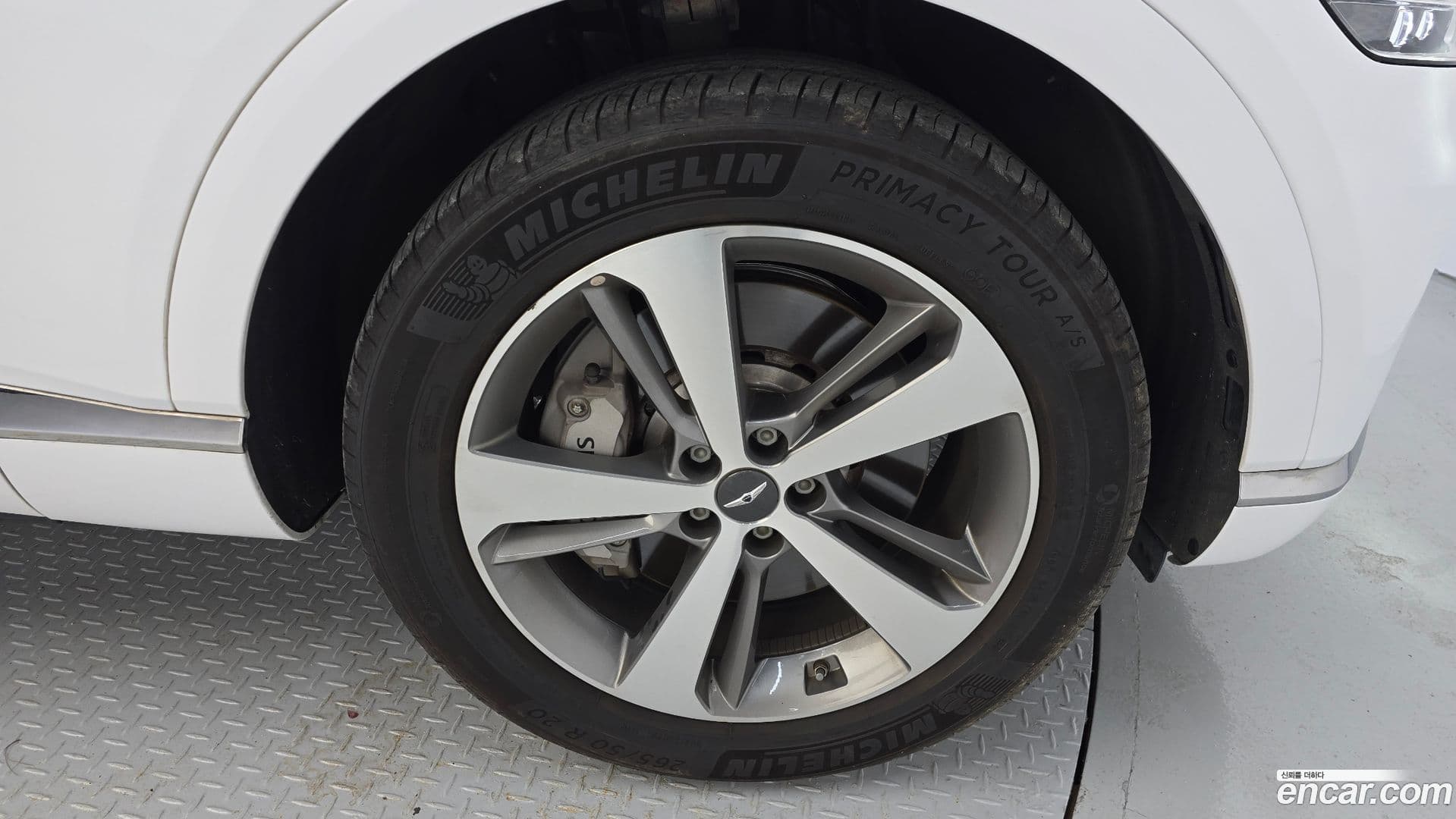 Main__Slider__Photo:GV80 Genesis 2022.3-4