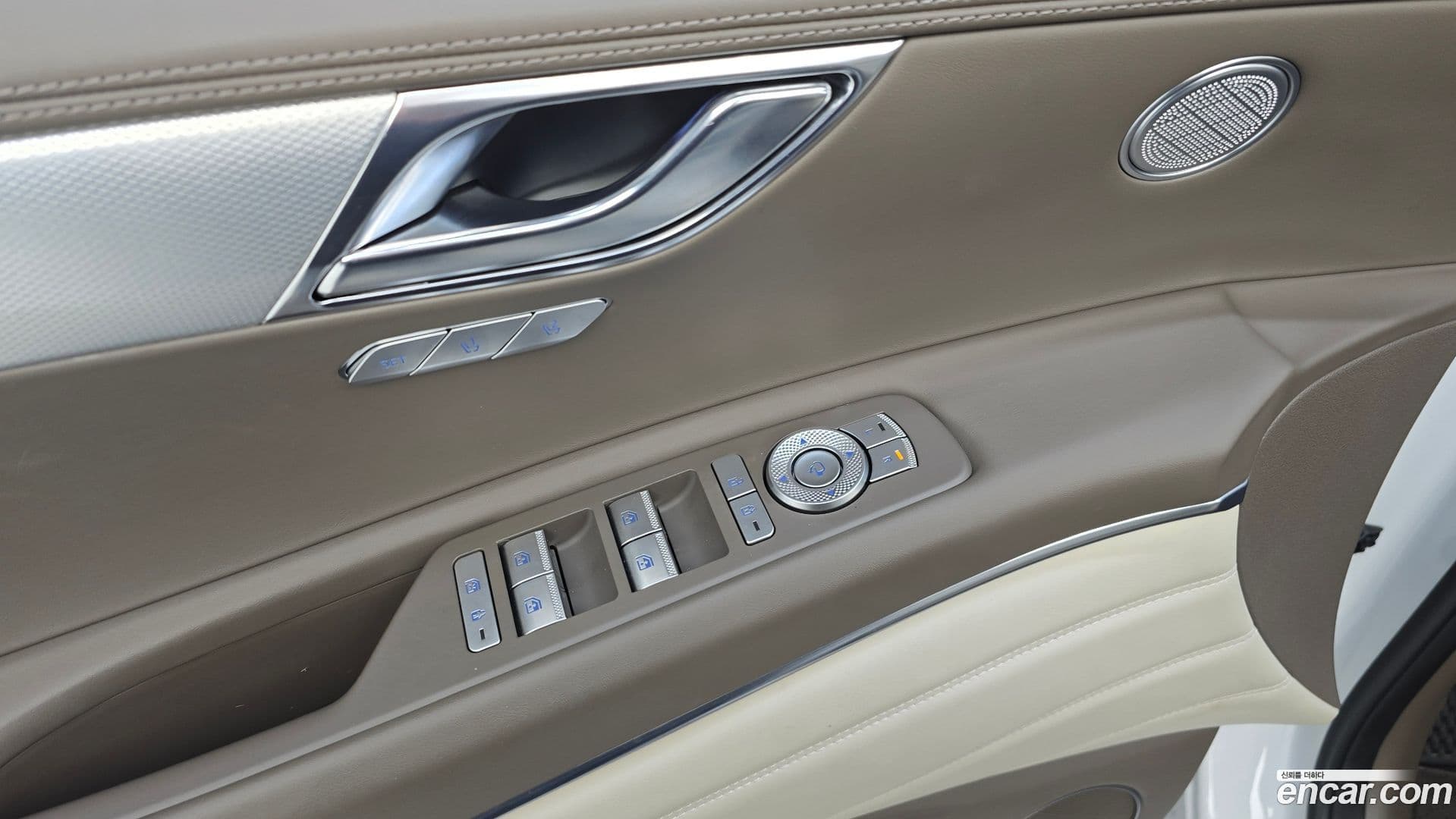 Main__Slider__Photo:GV80 Genesis 2022.3-16