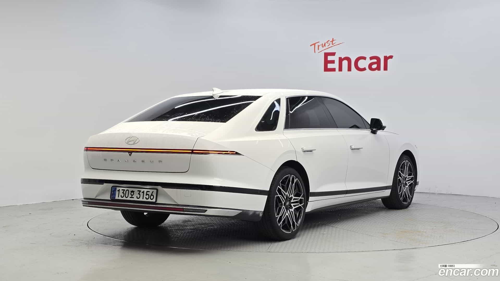 Grandeur Hyundai 2023.6-OUTER-002