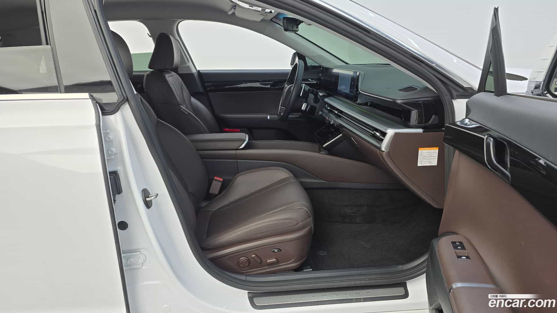 Grandeur Hyundai 2023.6-OPTION-015