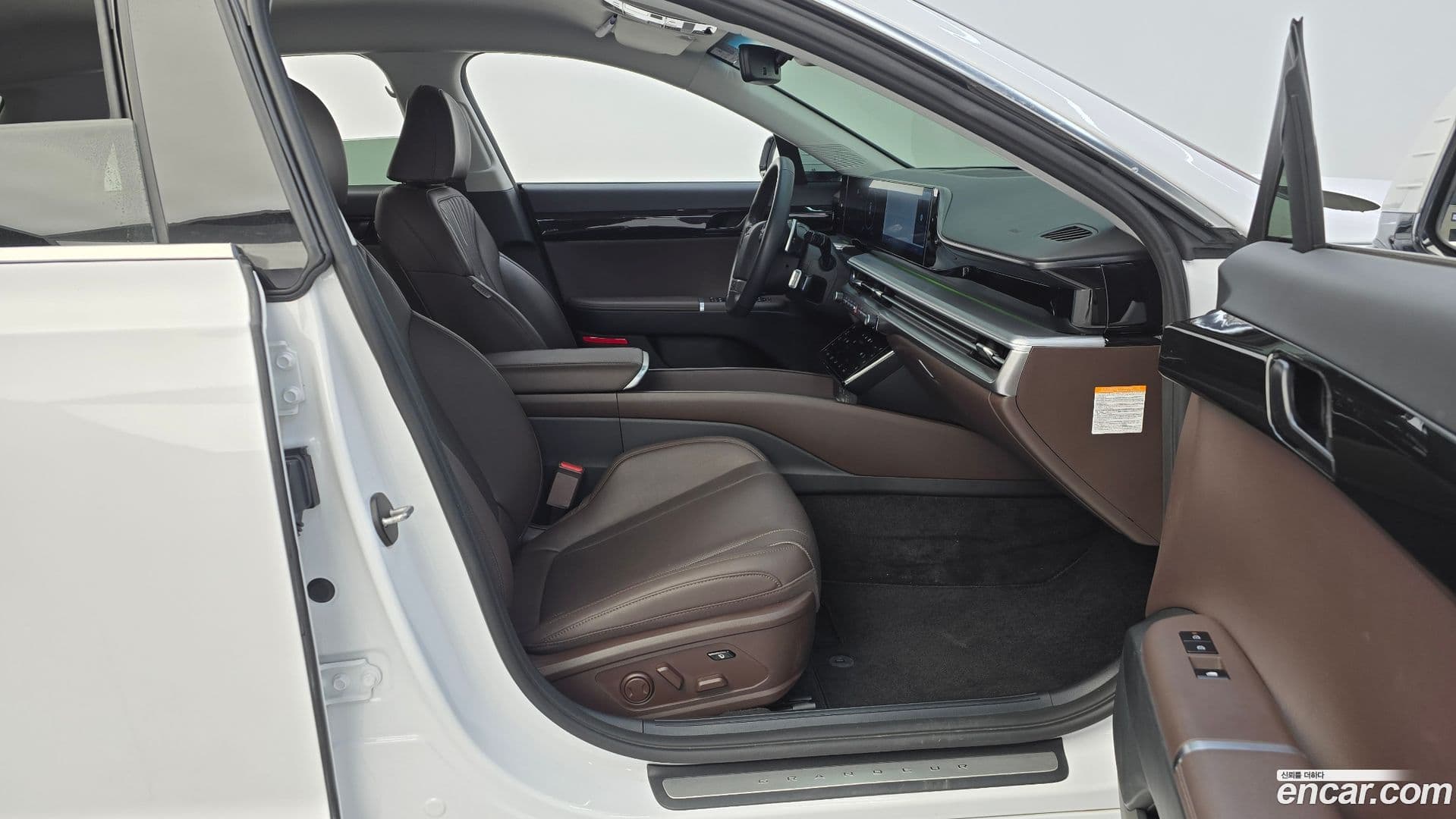 Main__Slider__Photo:Grandeur Hyundai 2023.6-10