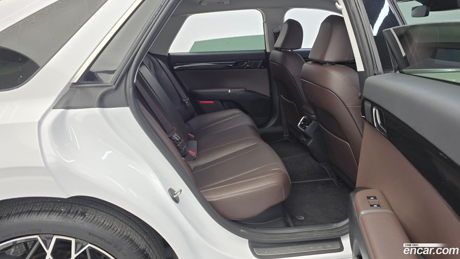 Main__Slider__Photo:Grandeur Hyundai 2023.6-11