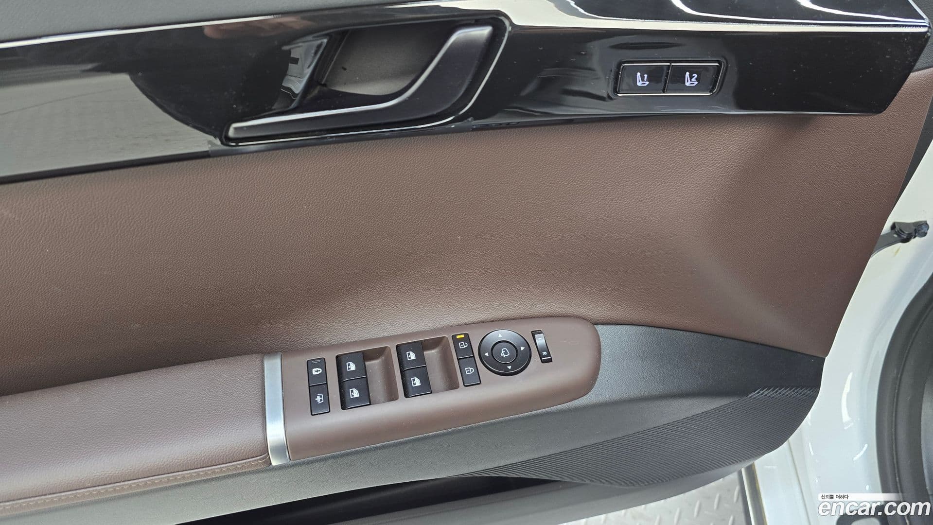 Main__Slider__Photo:Grandeur Hyundai 2023.6-17