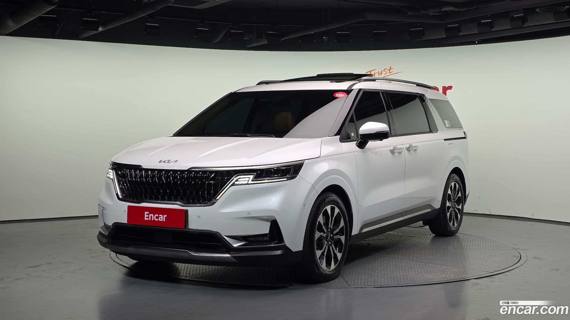 Main__Slider__Photo:Canival Kia 2023.0-0