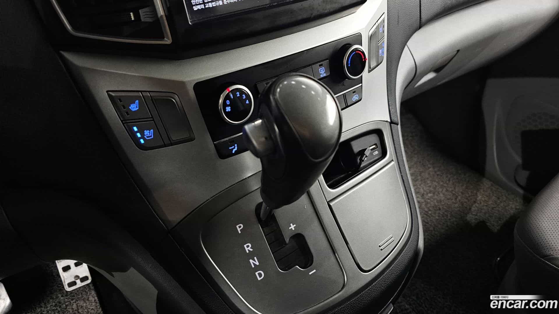 Starex Hyundai 2019.11-INNER-009