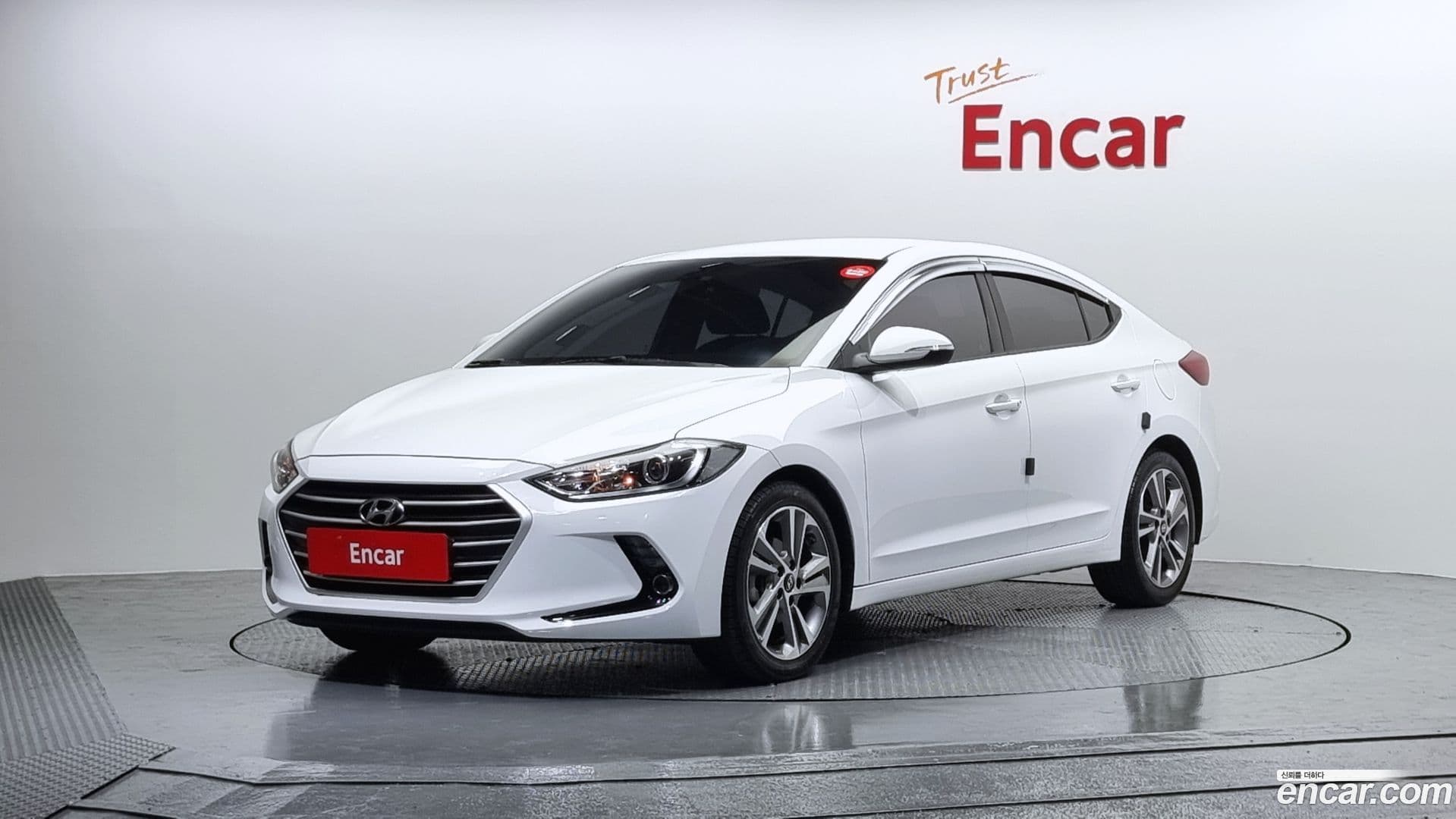 Main__Slider__Photo:AVANTE Hyundai 2018.7-0
