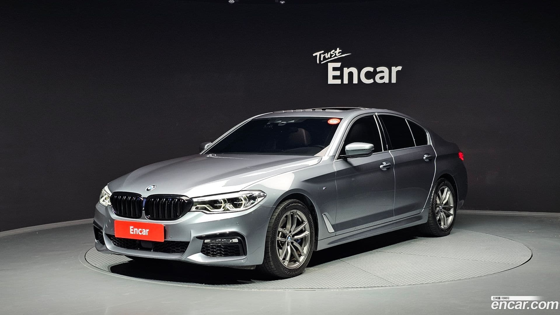 Main__Slider__Photo:5-Series BMW 2017.9-0
