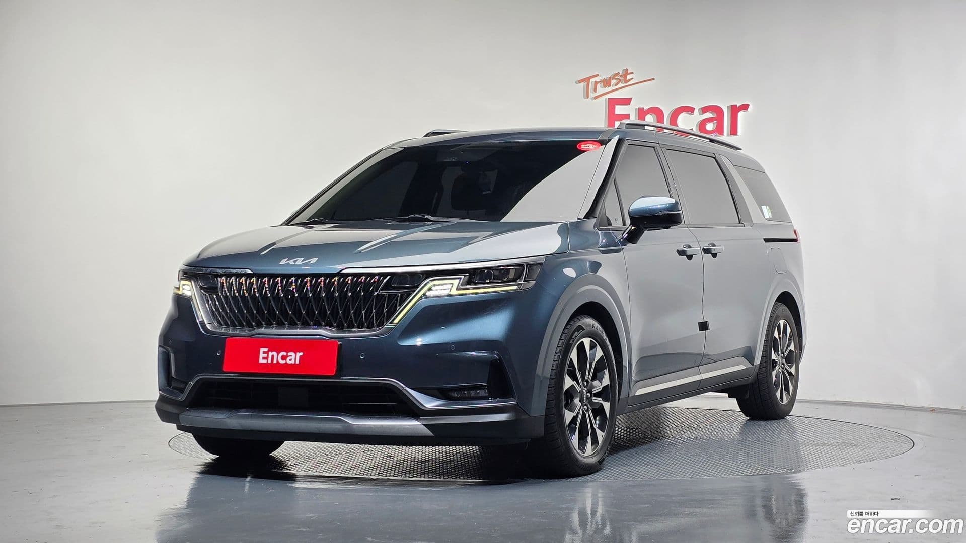 Main__Slider__Photo:Canival Kia 2021.7-0