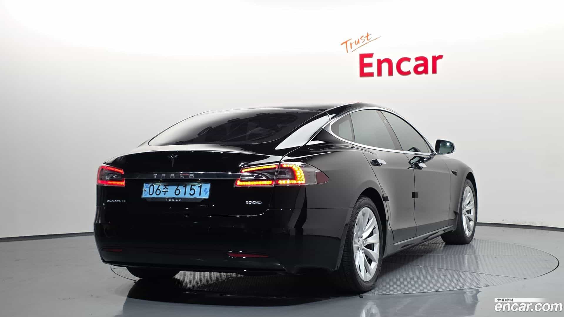 Model S Tesla 2019.4-OUTER-002