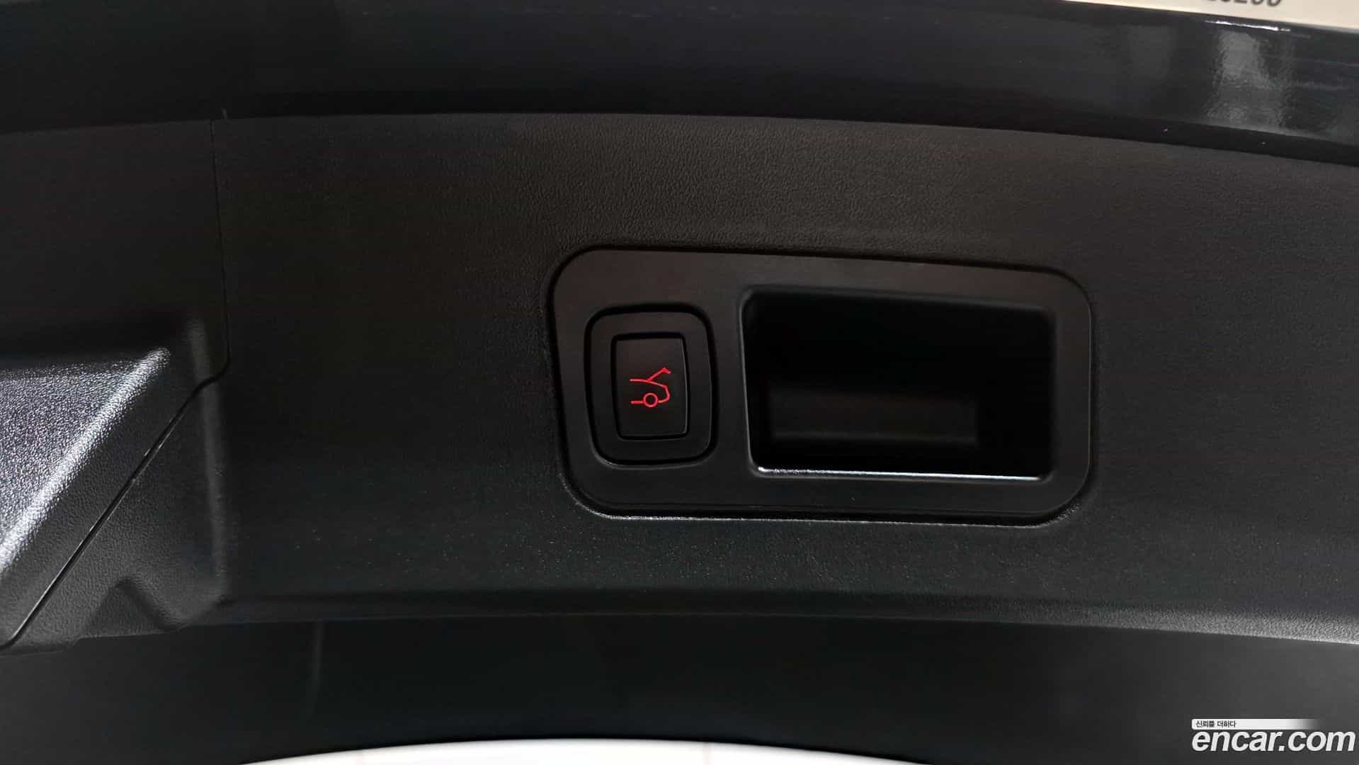 Model S Tesla 2019.4-OPTION-024
