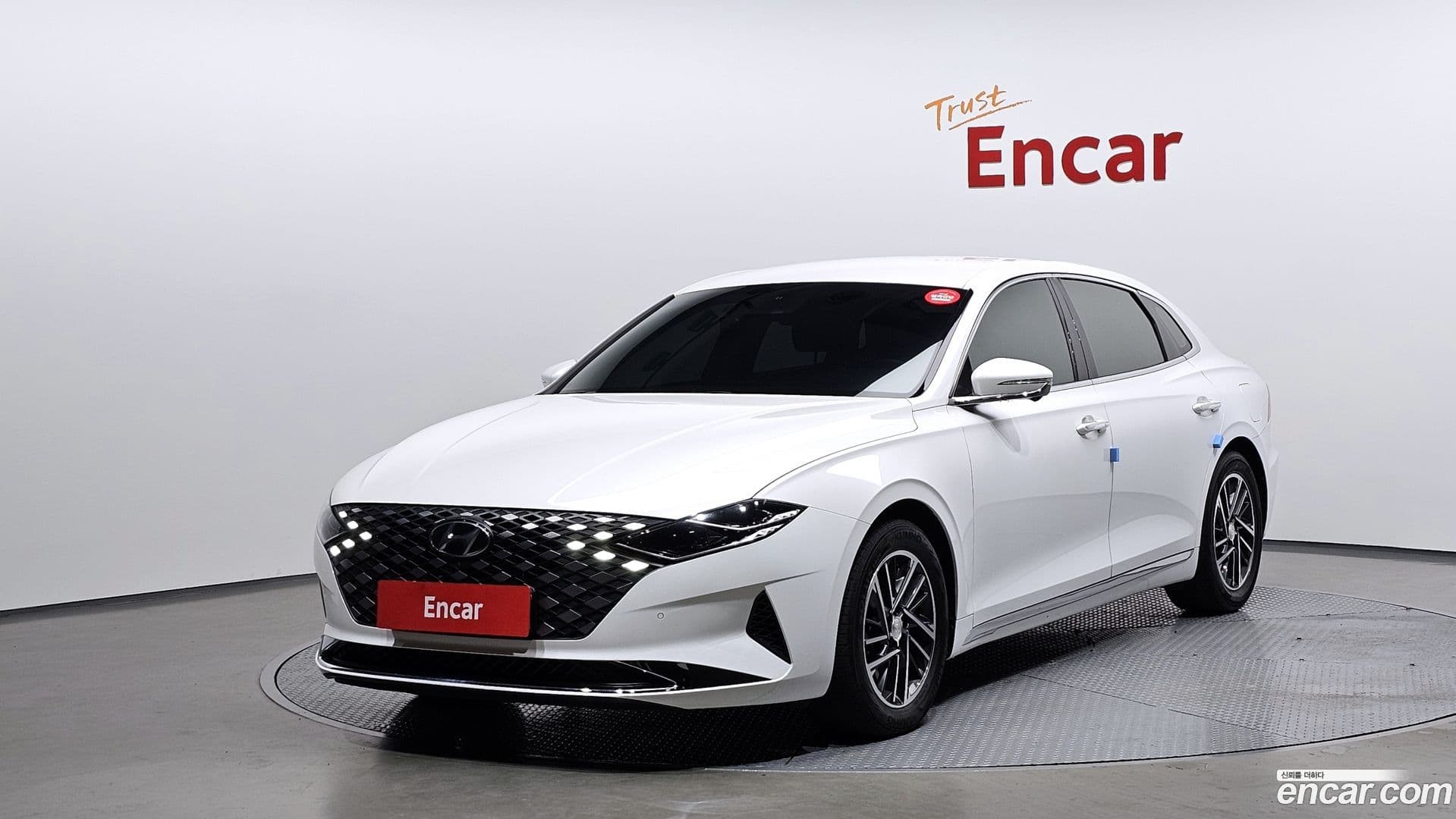 Main__Slider__Photo:Grandeur Hyundai 2020.3-0