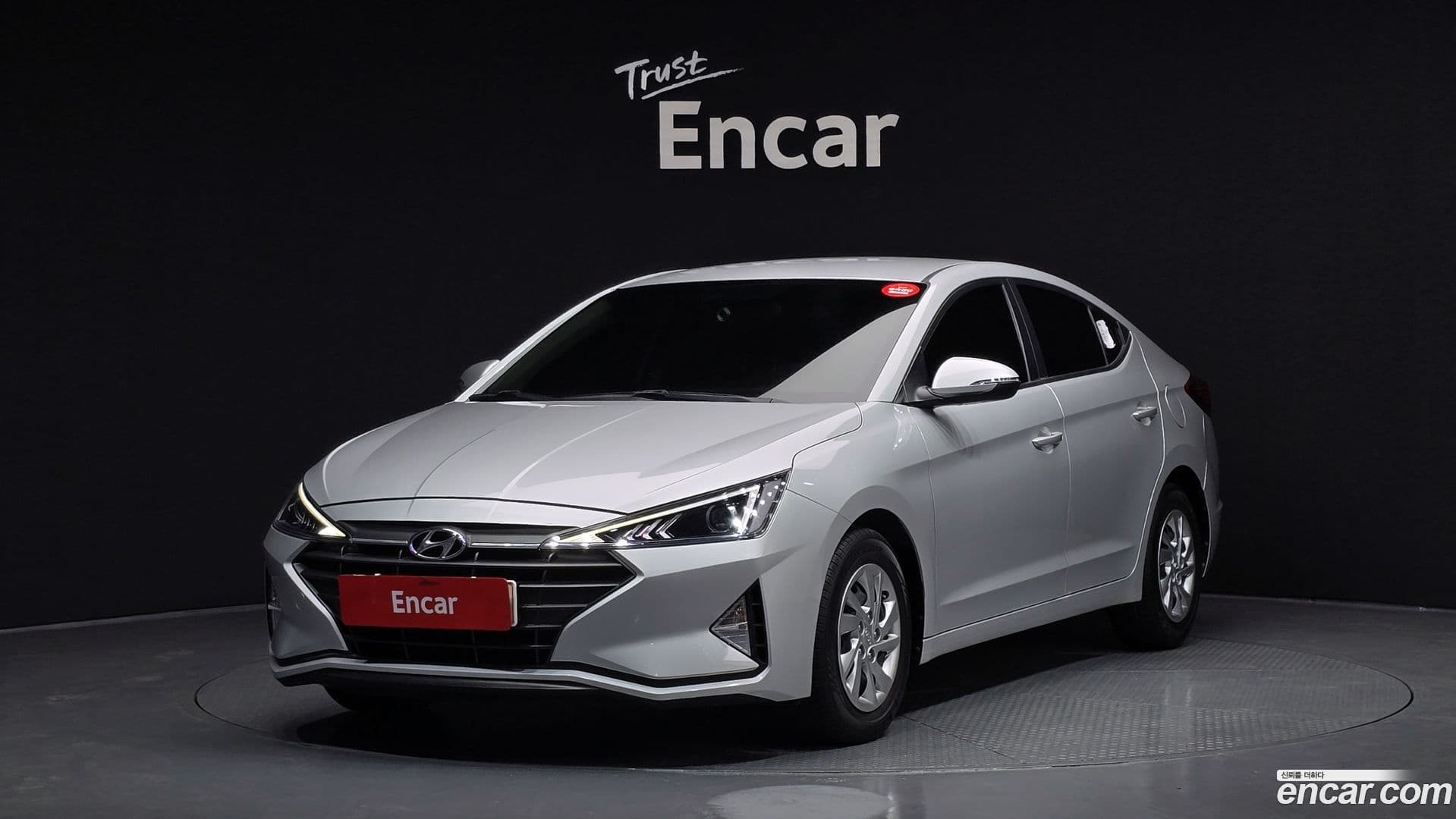 Main__Slider__Photo:AVANTE Hyundai 2019.4-0