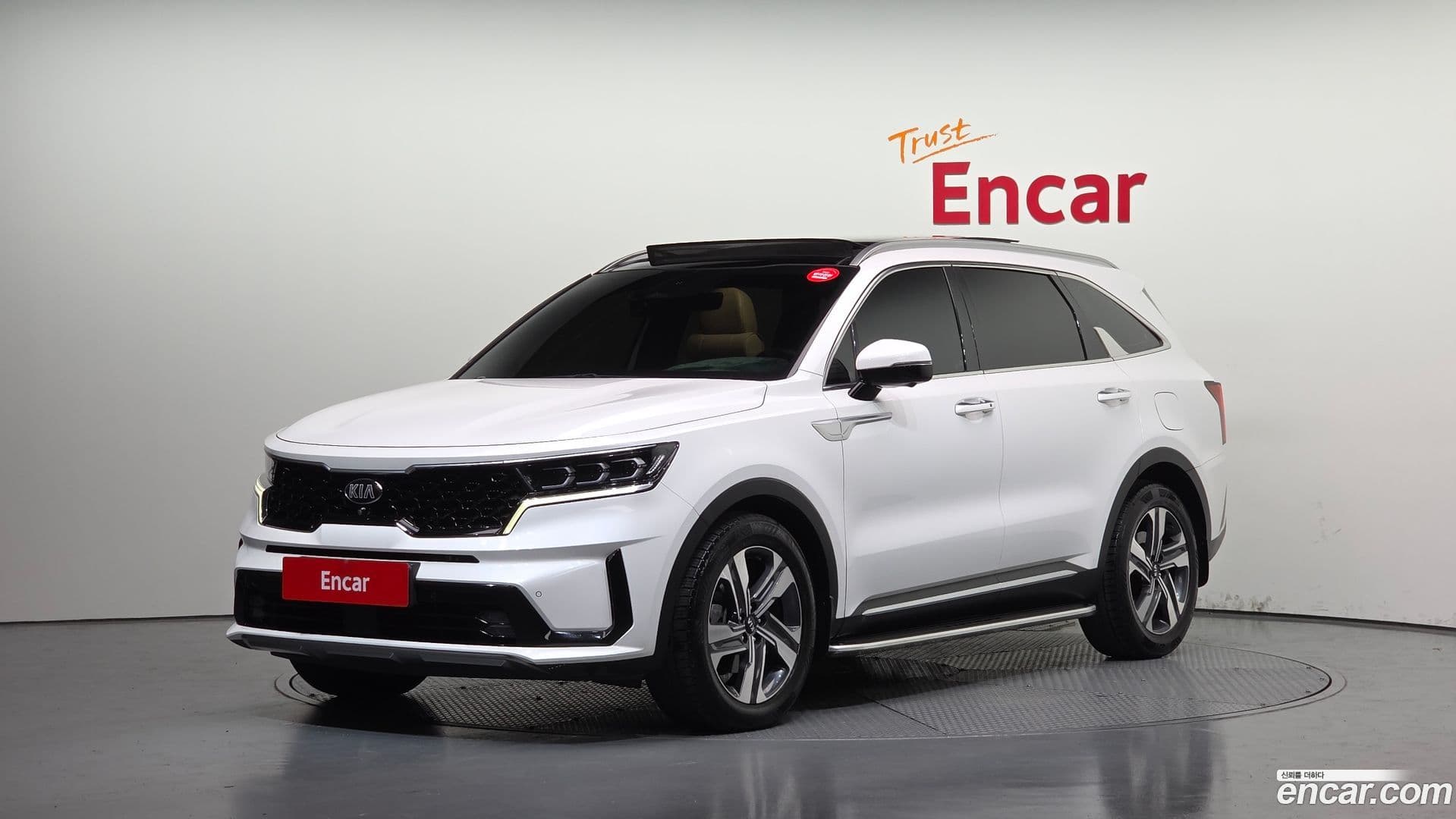 Main__Slider__Photo:Sorento Kia 2020.5-0