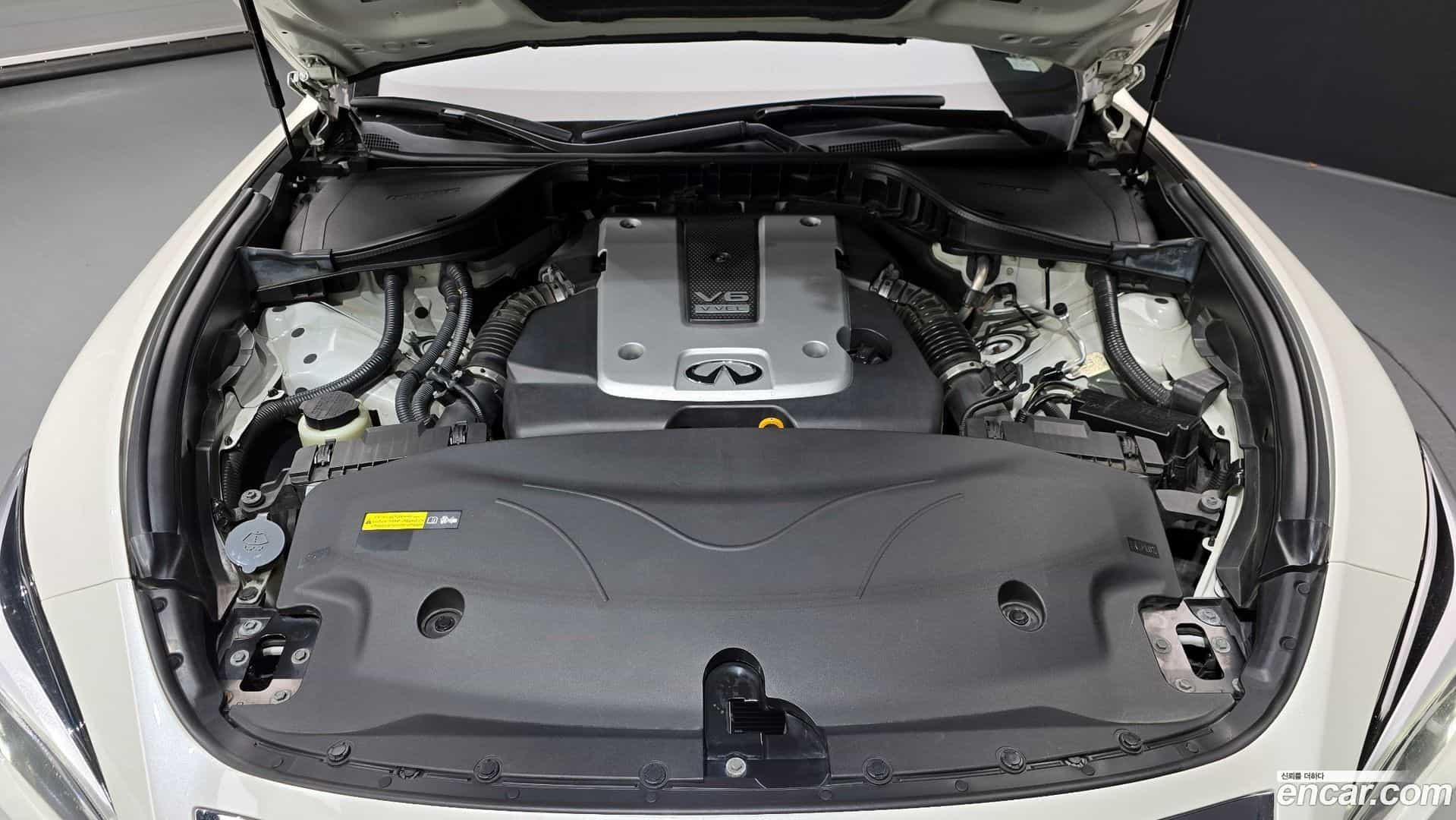 Q70 Infiniti 2019.0-INNER-006