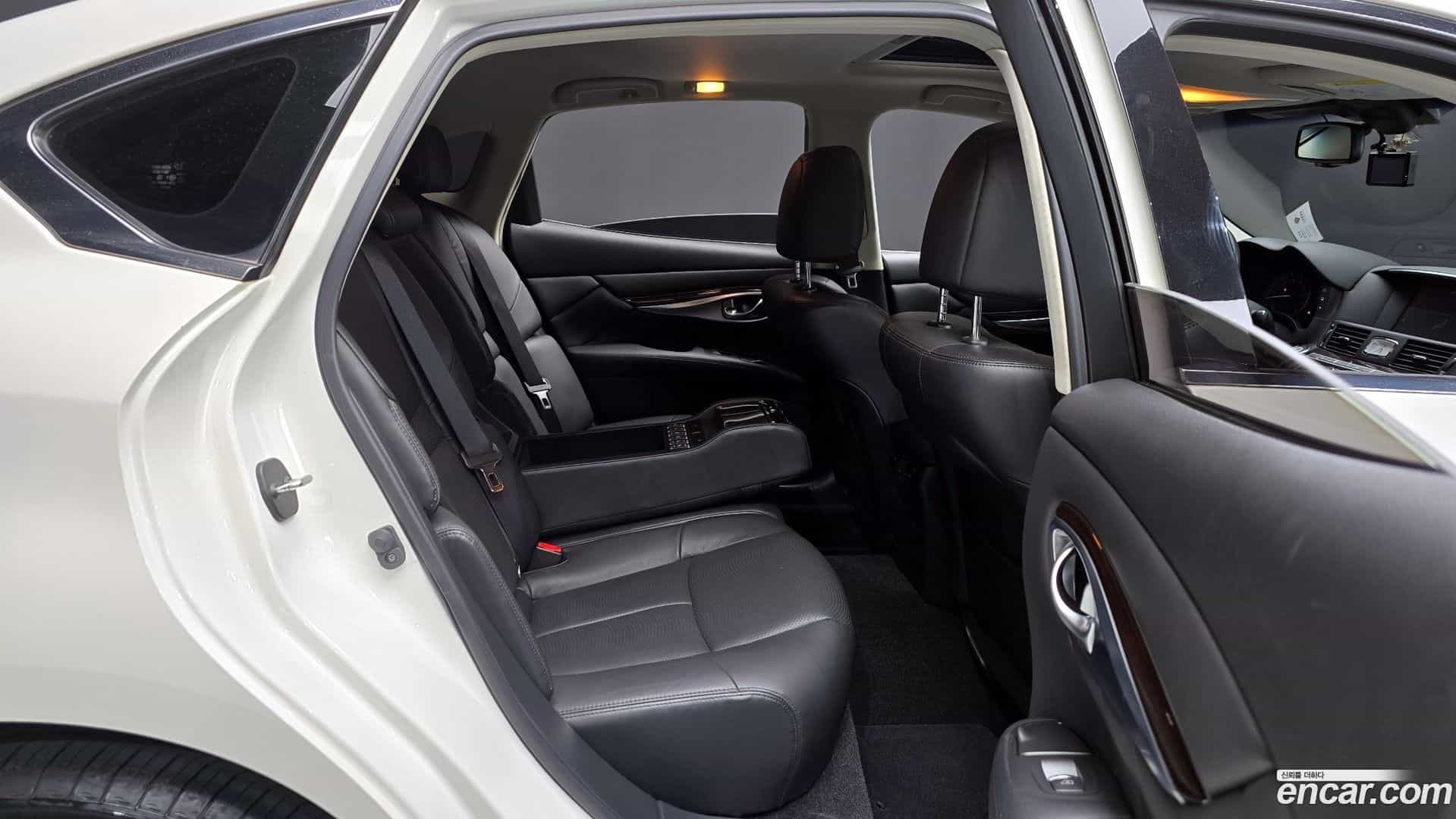 Q70 Infiniti 2019.0-OPTION-016