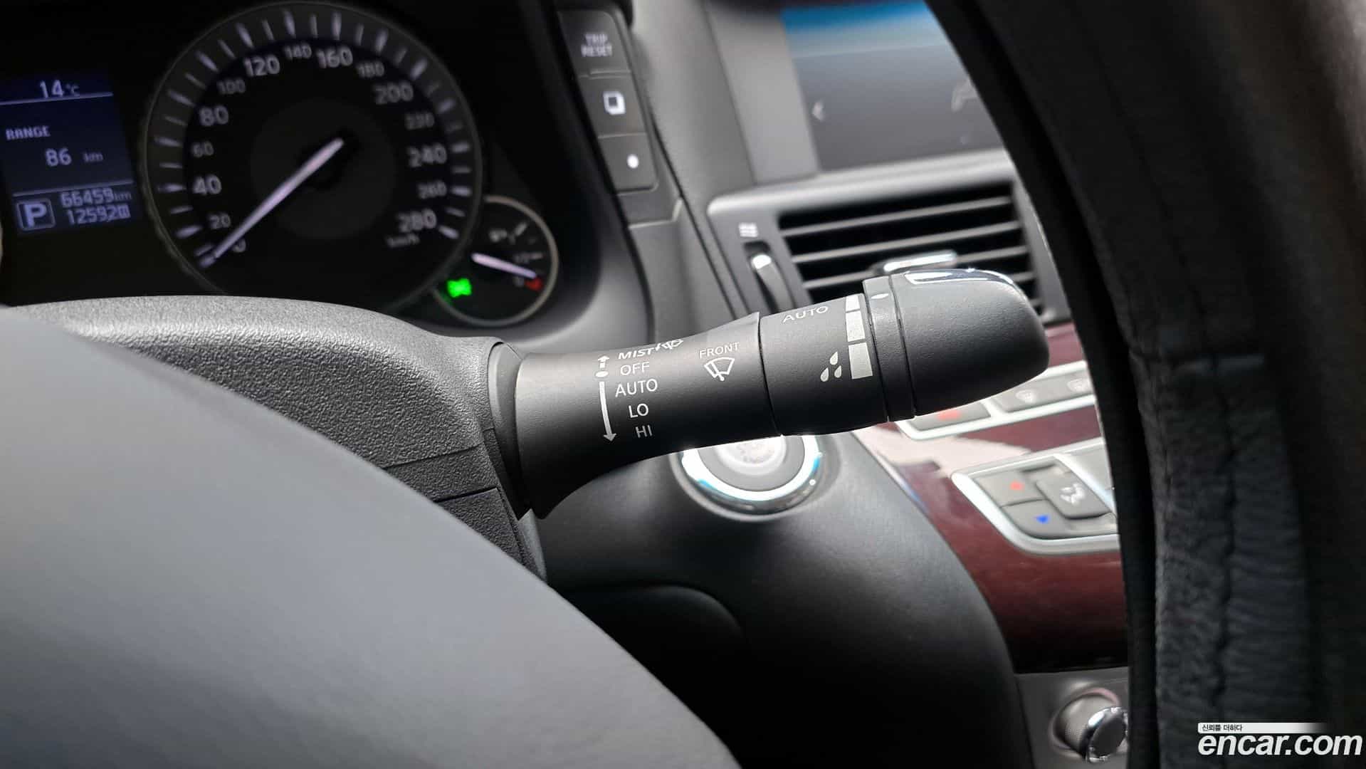 Q70 Infiniti 2019.0-OPTION-018