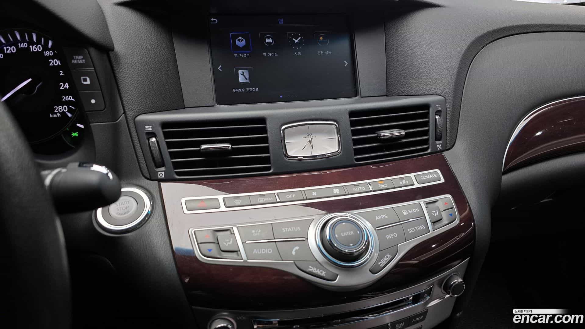 Q70 Infiniti 2019.0-OPTION-019