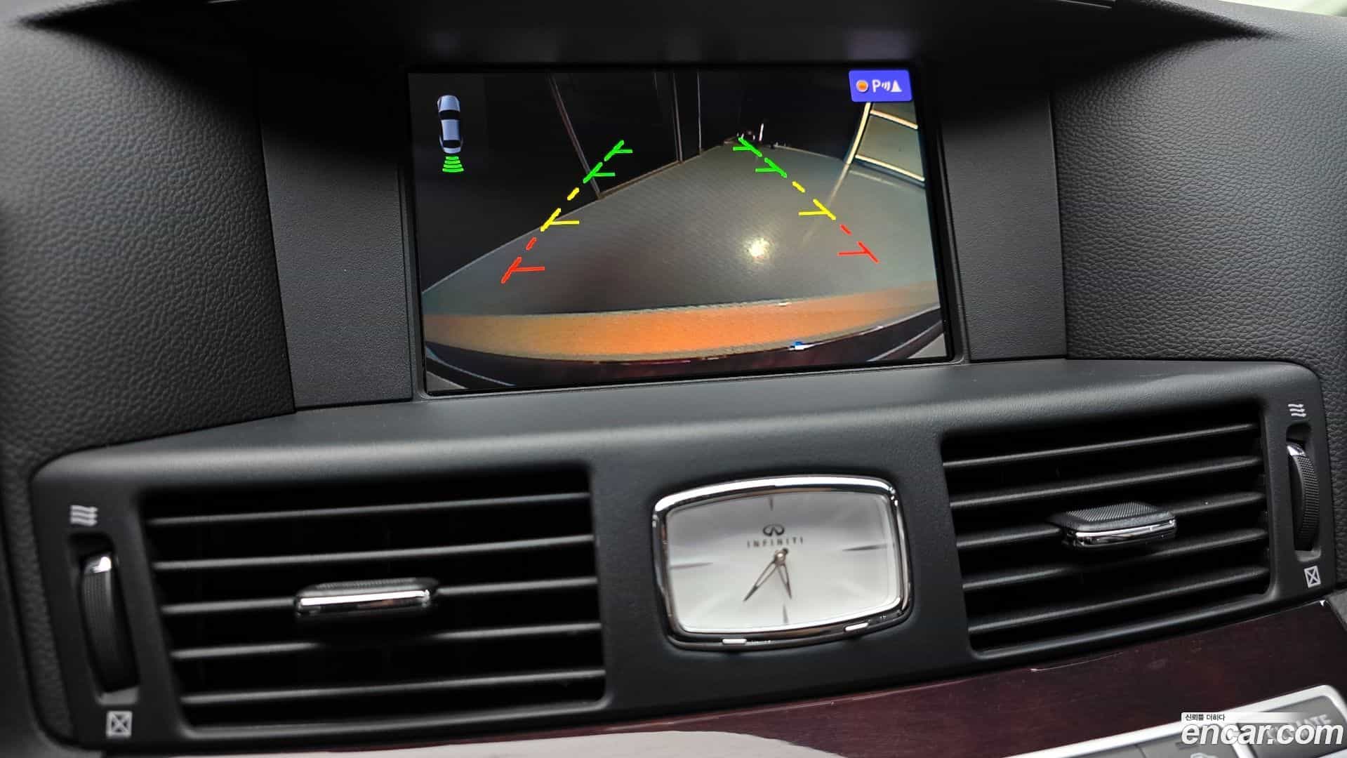 Q70 Infiniti 2019.0-OPTION-020
