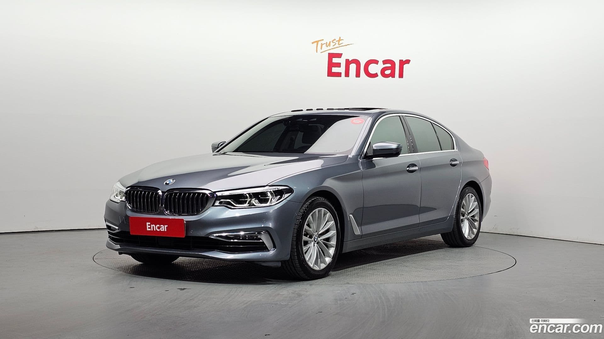 Main__Slider__Photo:5-Series BMW 2018.4-0