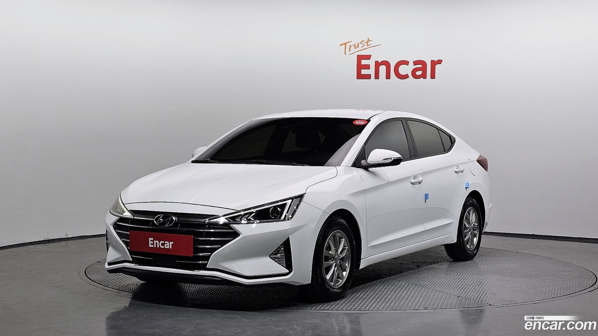 Main__Slider__Photo:AVANTE Hyundai 2019.10-0