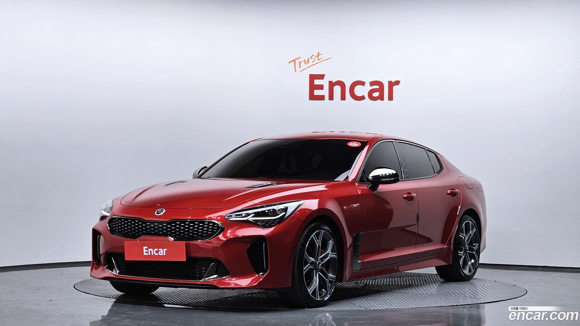 Main__Slider__Photo:Stinger Kia 2020.1-0