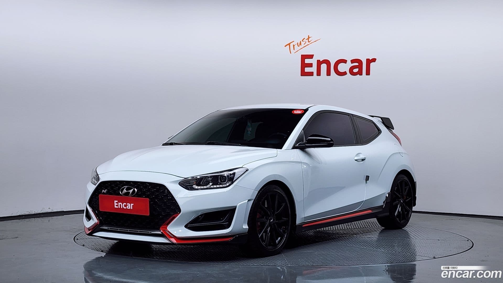Main__Slider__Photo:Veloster Hyundai 2018.11-0