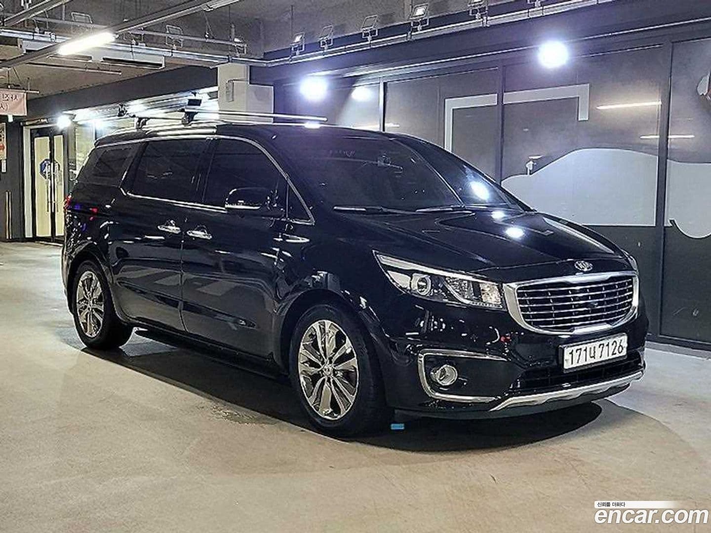 Main__Slider__Photo:Canival Kia 2015.3-0