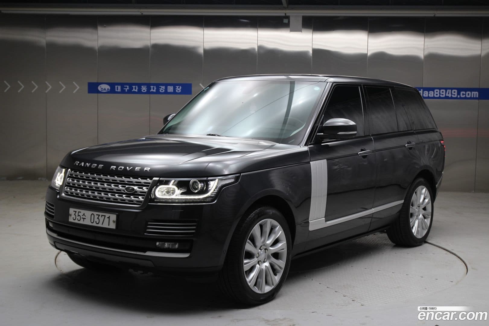 Main__Slider__Photo:Range Rover Land Rover 2016.7-0