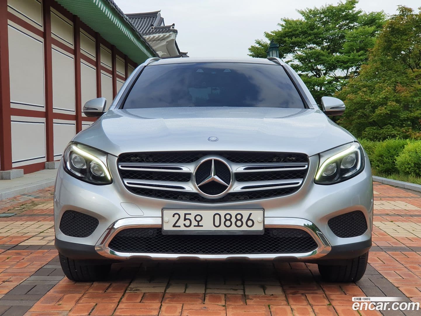 Main__Slider__Photo:GLC-Class Mercedes-Benz 2016.2-0