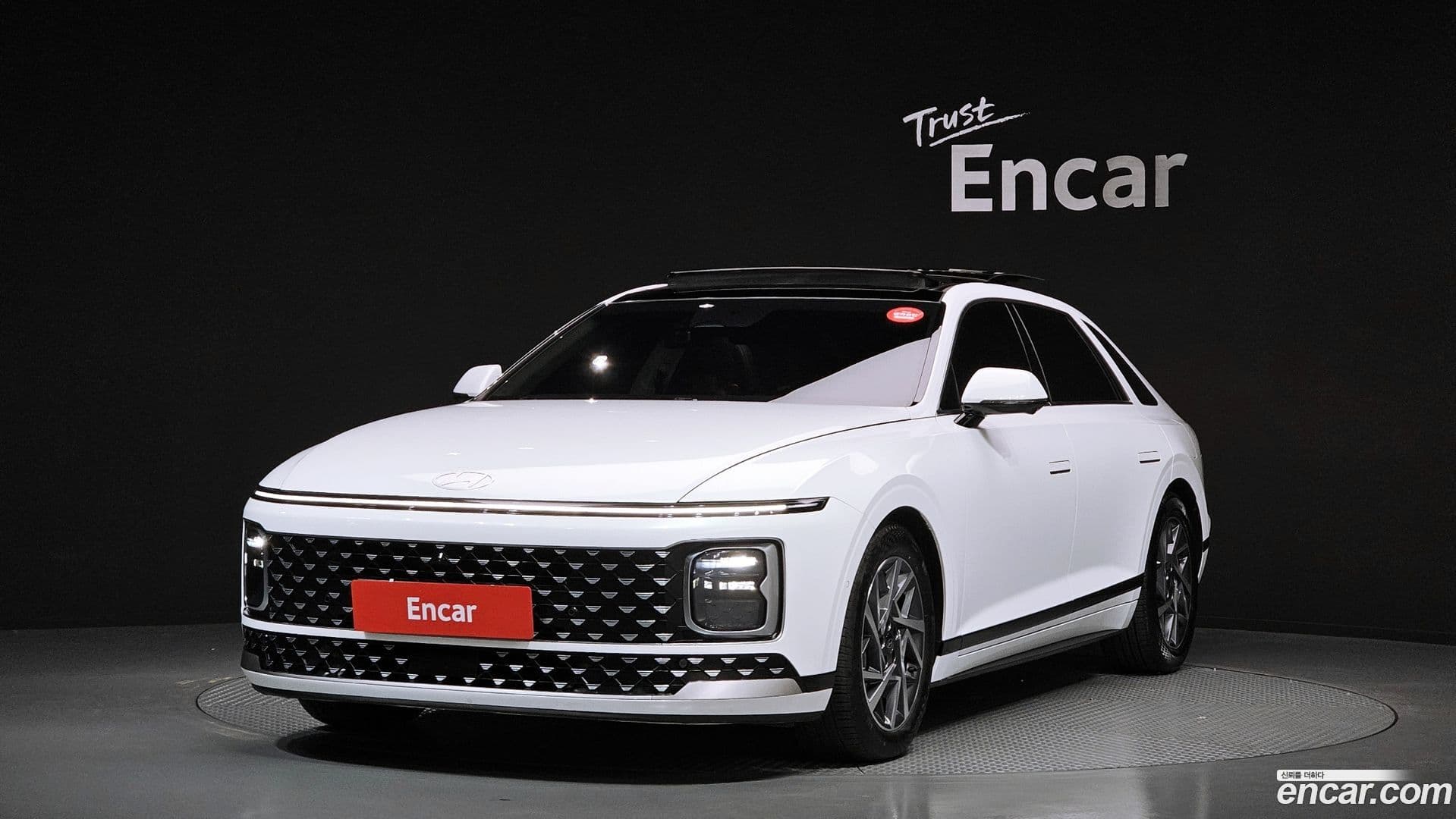 Main__Slider__Photo:Grandeur Hyundai 2023.0-0