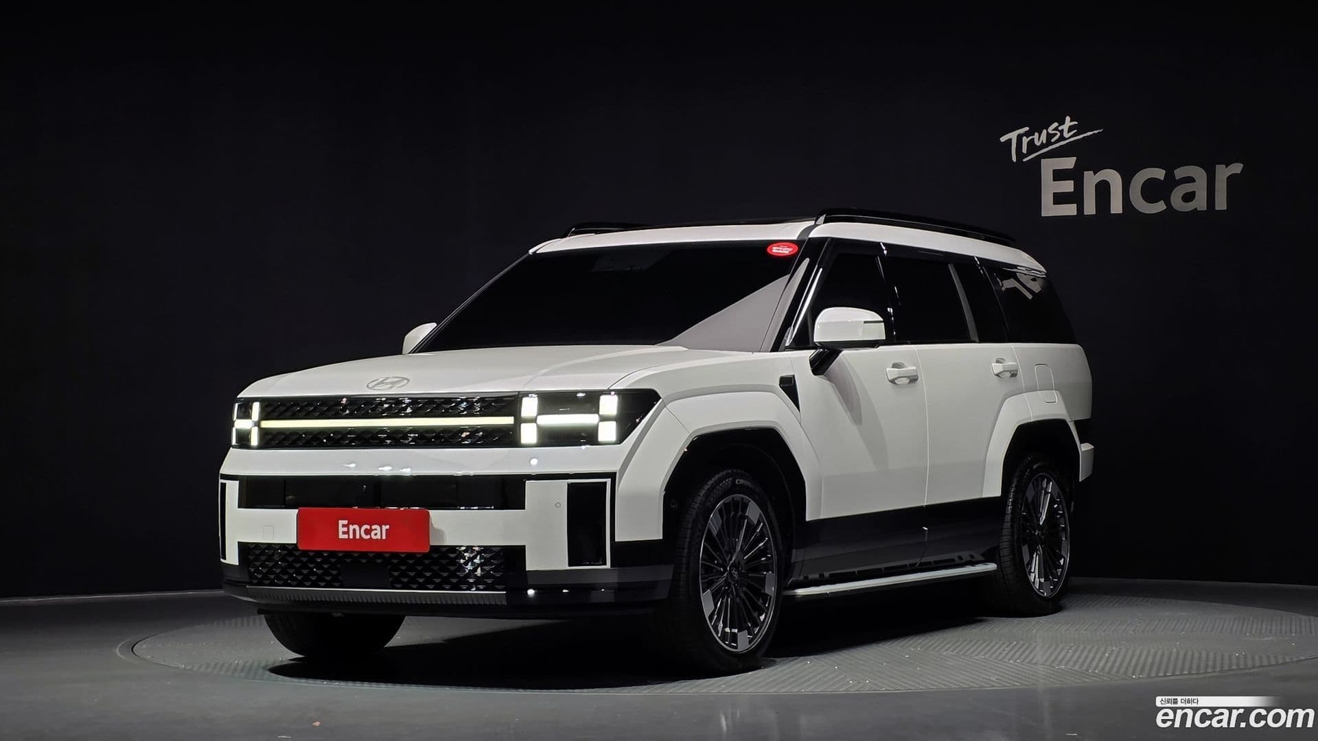 Main__Slider__Photo:Santafe Hyundai 2024.0-0