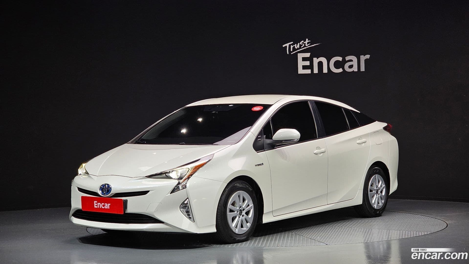 Main__Slider__Photo:Prius Toyota 2016.9-0