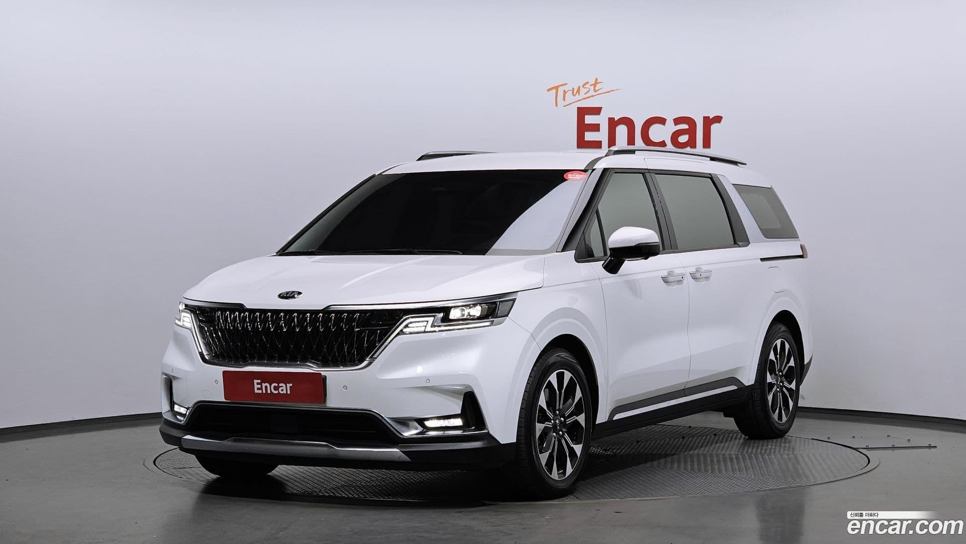 Main__Slider__Photo:Canival Kia 2020.9-0
