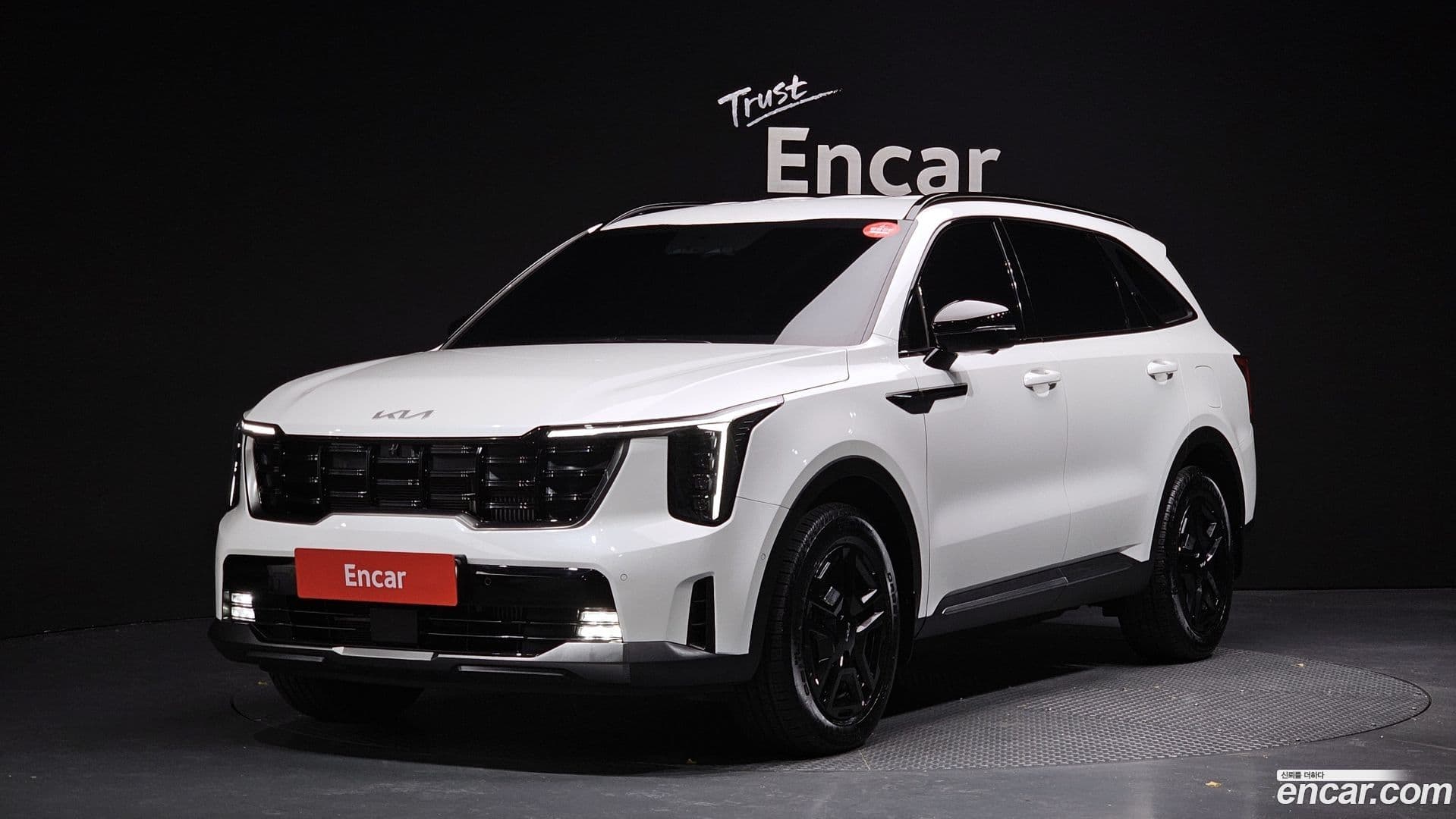 Main__Slider__Photo:Sorento Kia 2023.9-0