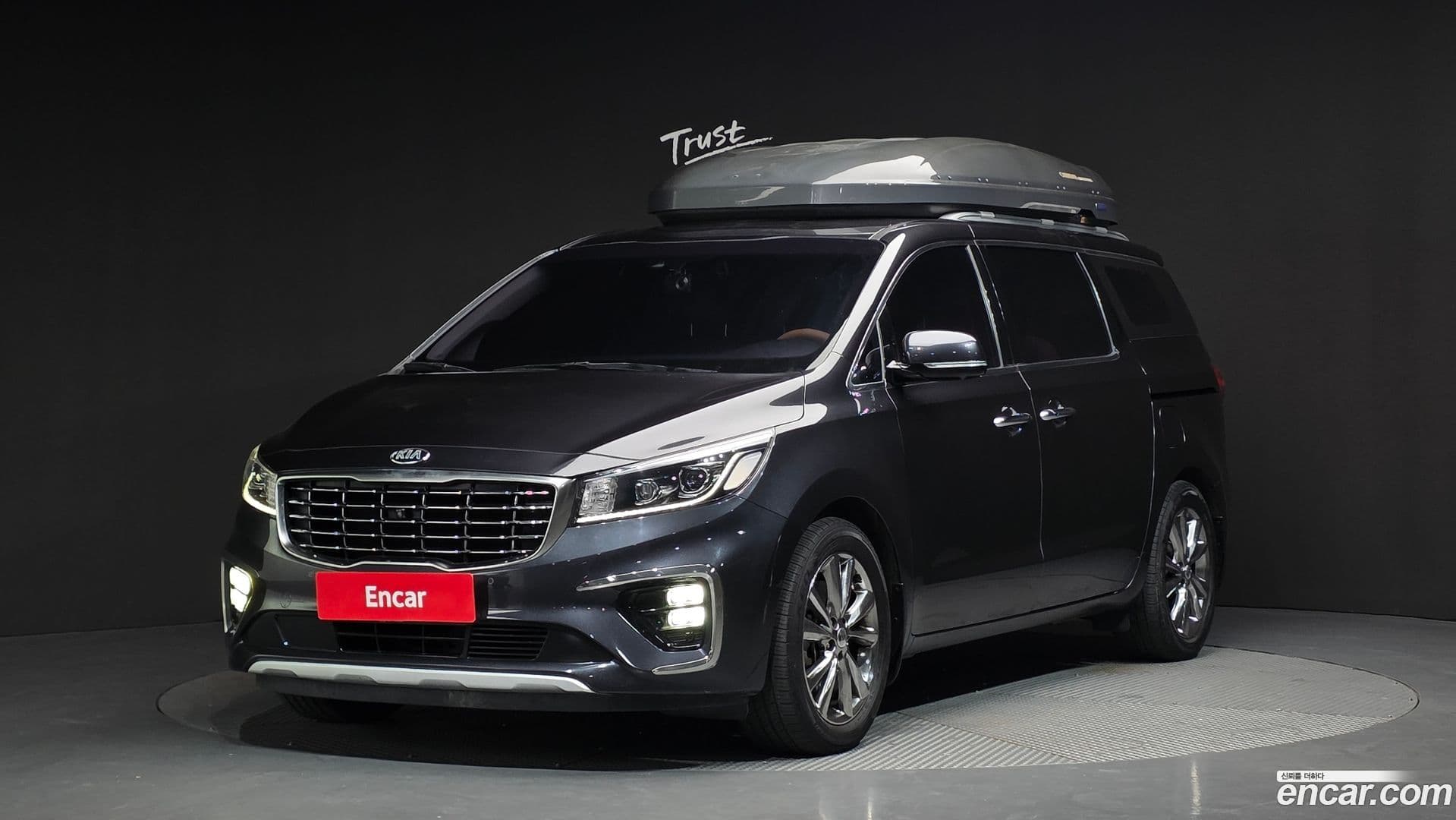 Main__Slider__Photo:Canival Kia 2018.6-0