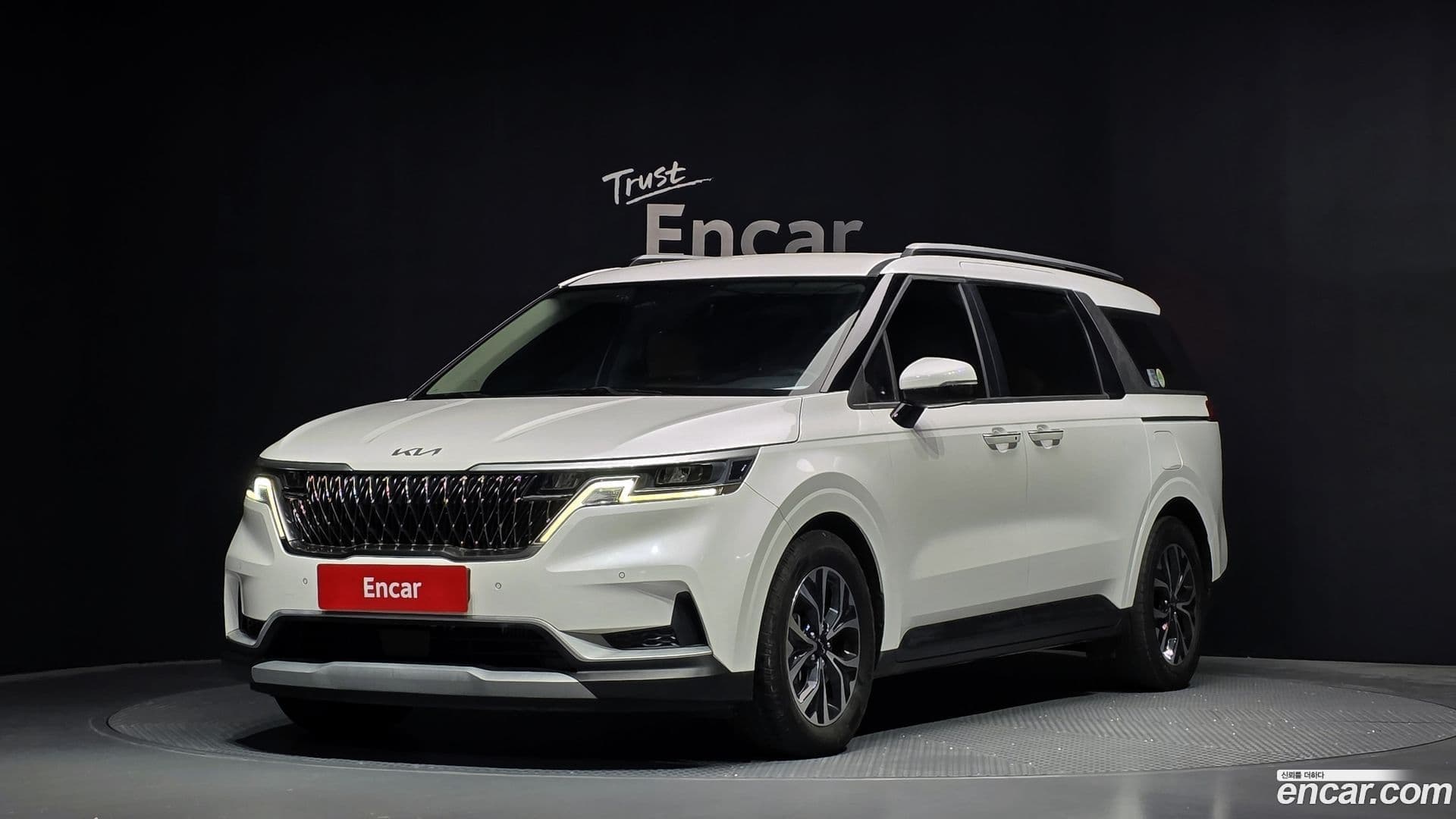 Main__Slider__Photo:Canival Kia 2023.0-0