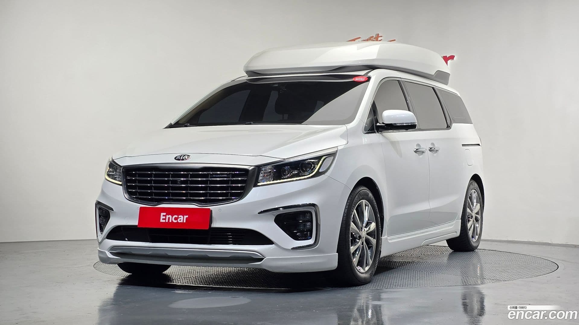 Main__Slider__Photo:Canival Kia 2019.9-0
