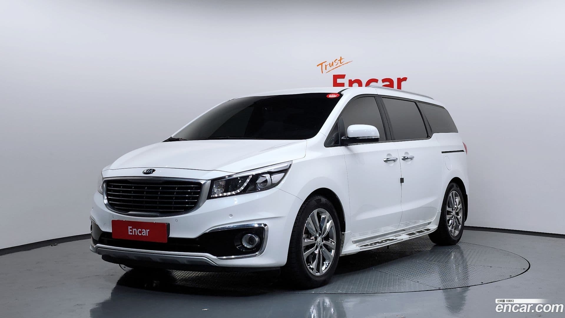 Main__Slider__Photo:Canival Kia 2015.7-0