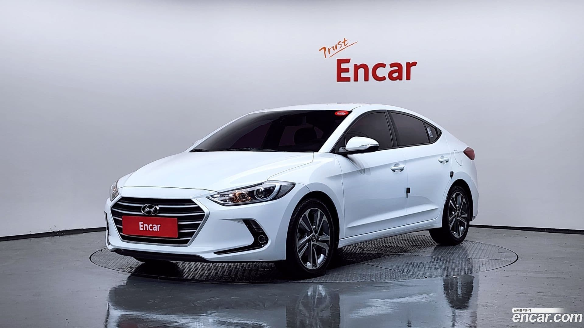 Main__Slider__Photo:AVANTE Hyundai 2017.1-0