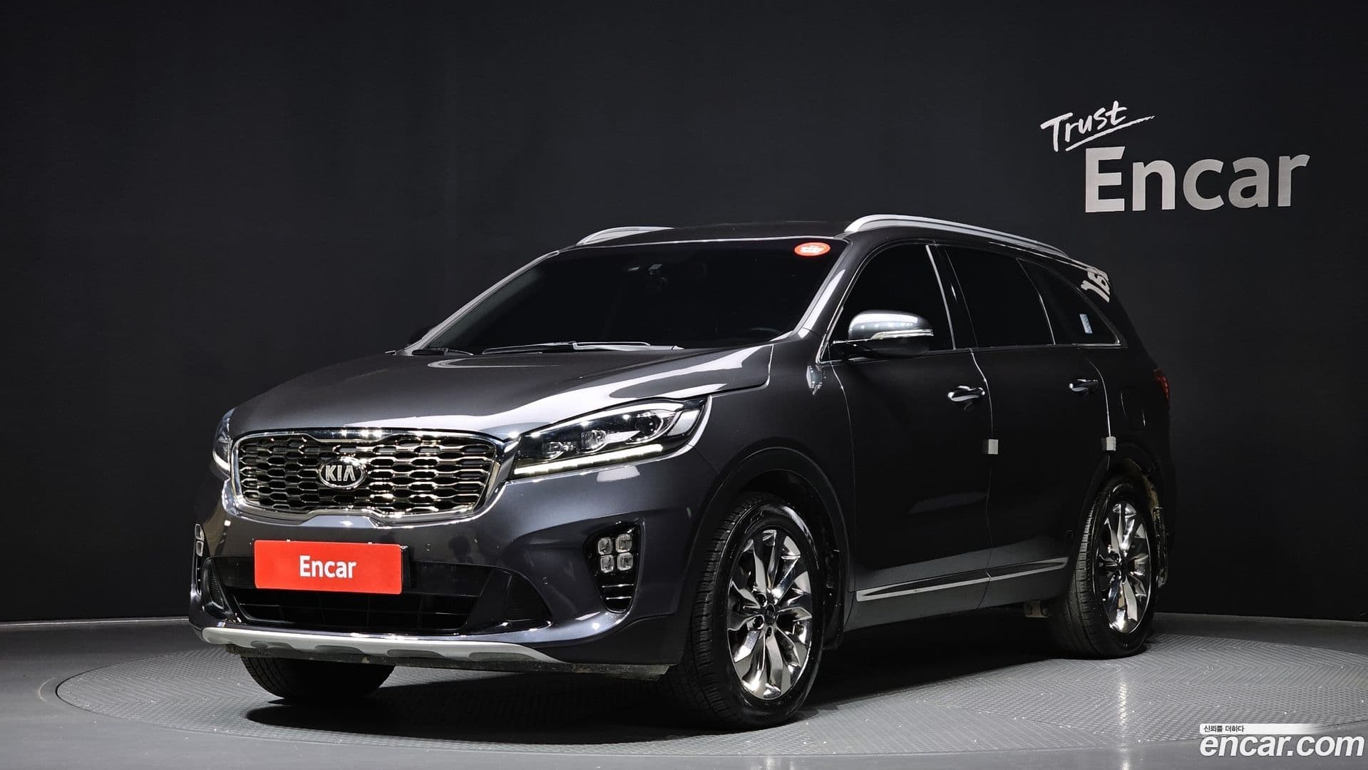 Main__Slider__Photo:Sorento Kia 2019.11-0
